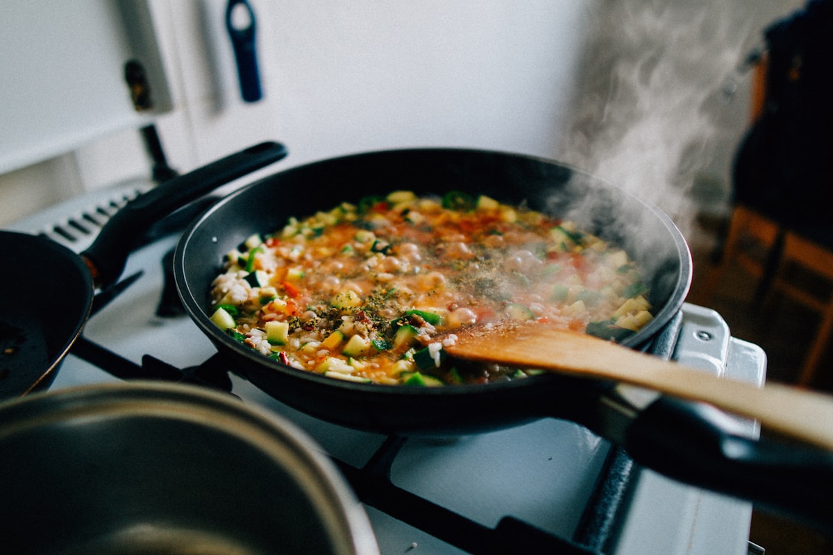 Professional nutrition research and healthy cooking education